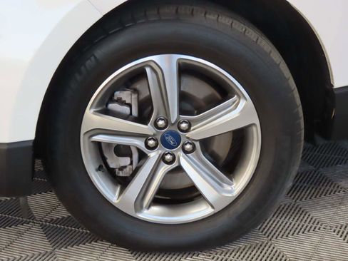 Used 2022 Ford Edge SEL w/ Convenience Package image 6