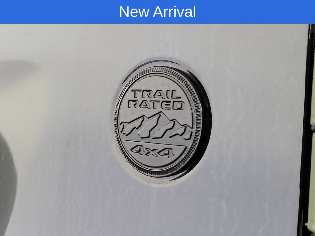 Used 2024 Jeep Wrangler Unlimited Sahara w/ Technology Group AWD/4WD image 7