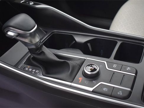 Certified 2023 Kia Sorento S w/ Panoramic Sunroof Package image 25