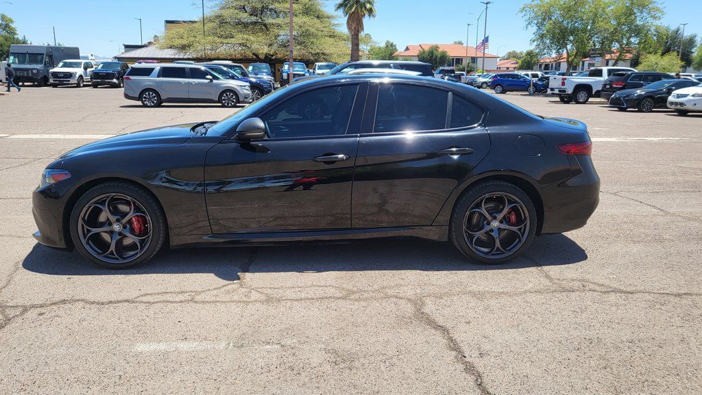 Used 2019 Alfa Romeo Giulia AWD w/ Quick Order Package 22J Sport image 5