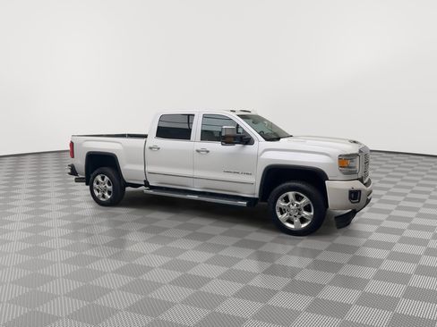 Used 2019 GMC Sierra 2500 Denali w/ Duramax Plus Package image 43