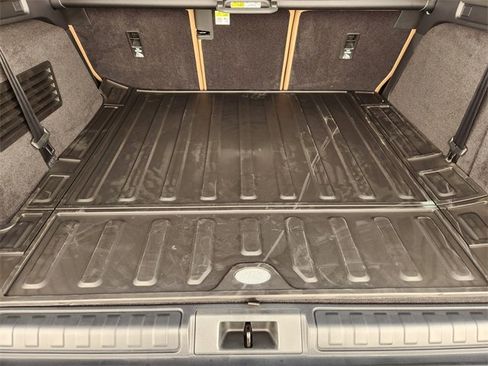 New 2026 Land Rover Discovery Limited Edition image 20