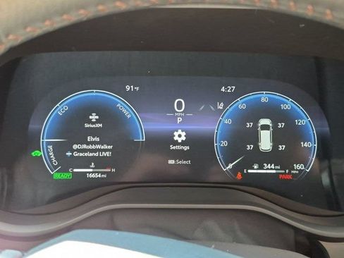 Certified 2025 Toyota Sienna Platinum AWD/4WD image 11