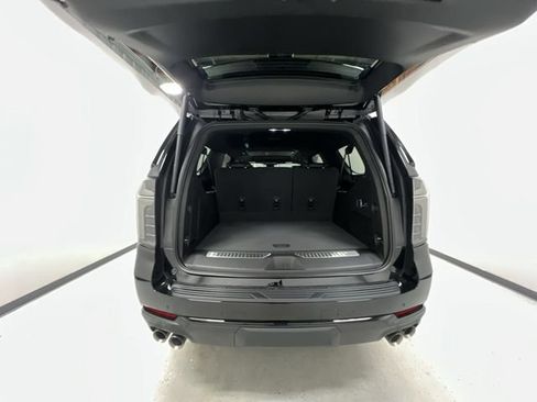 New 2026 Chevrolet Suburban RST w/ Comfort Package AWD/4WD image 28