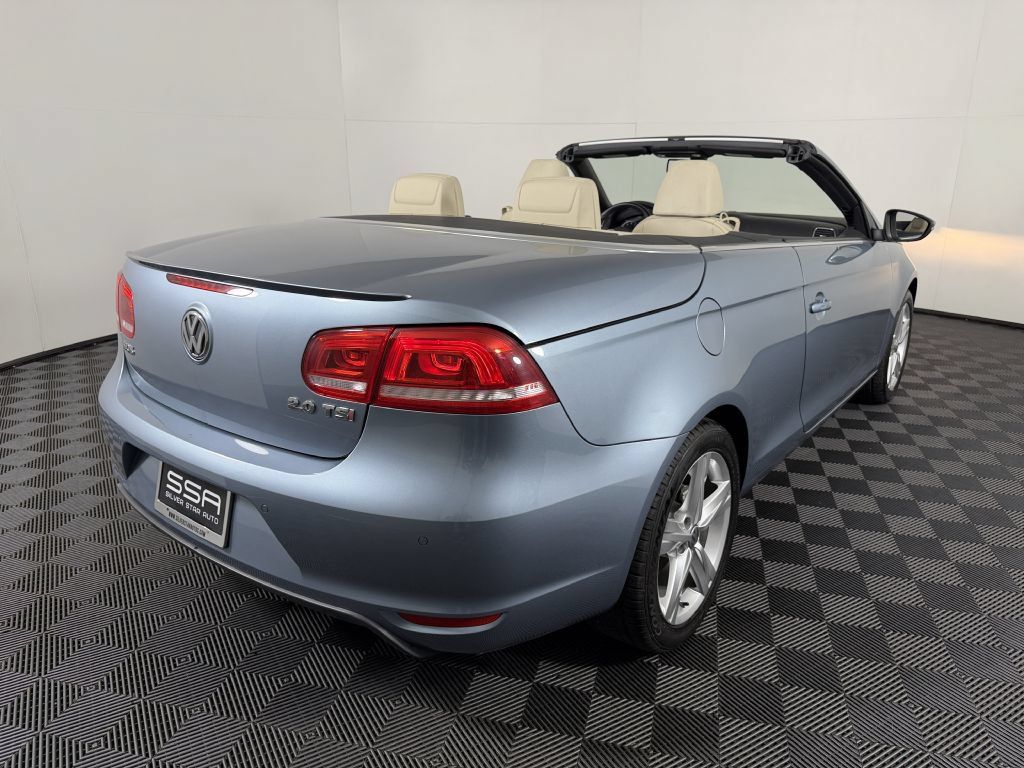 Used 2012 Volkswagen Eos Lux FWD image 5