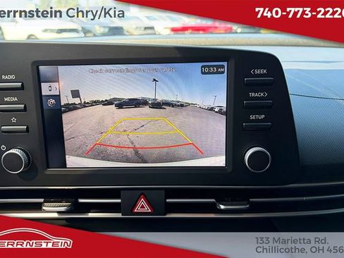 Used 2024 Hyundai Elantra SE FWD image 16