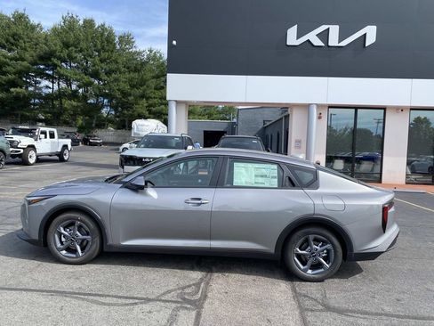 New 2026 Kia K4 FWD image 2
