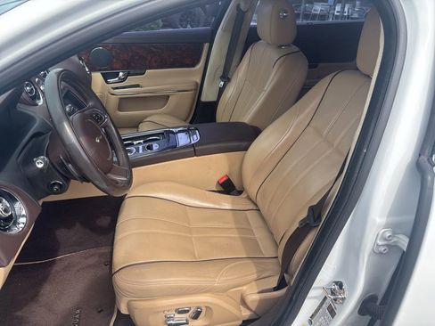 Used 2011 Jaguar XJ L RWD image 7