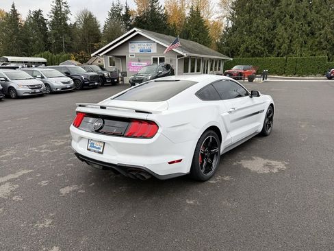 Used 2019 Ford Mustang GT Premium w/ Equipment Group 401A image 5