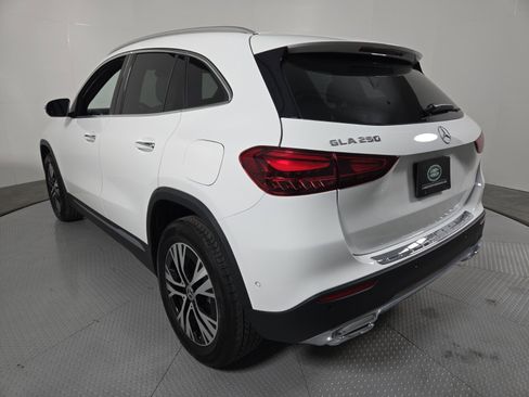 Used 2025 Mercedes-Benz GLA 250 image 7