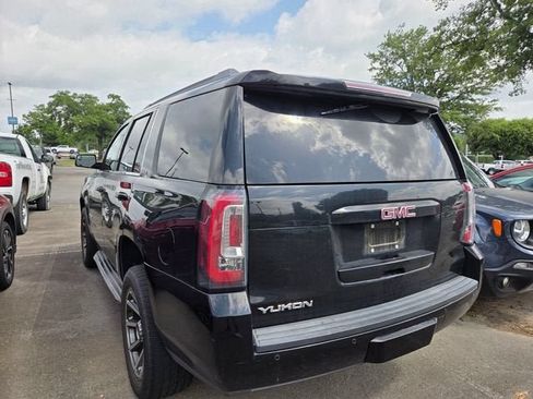 Used 2017 GMC Yukon SLE w/ SLE Value Package RWD image 4