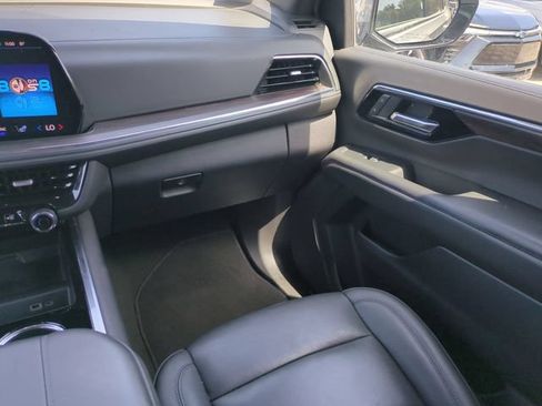 Used 2025 Chevrolet Tahoe Z71 AWD/4WD image 19