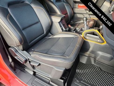 Used 2024 Ford Bronco Badlands image 20