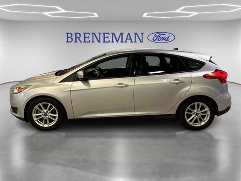 Used 2016 Ford Focus SE w/ Reverse Sensing Package image 8