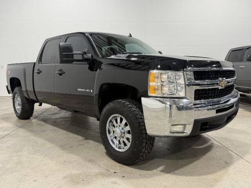 Used 2008 Chevrolet Silverado 2500 LTZ w/ Suspension Package, Off-Road image 5