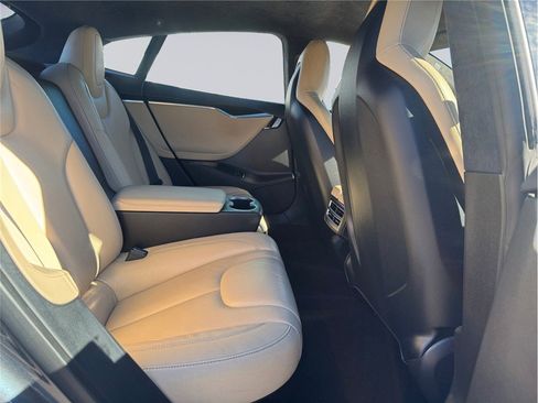Used 2015 Tesla Model S 70D image 19