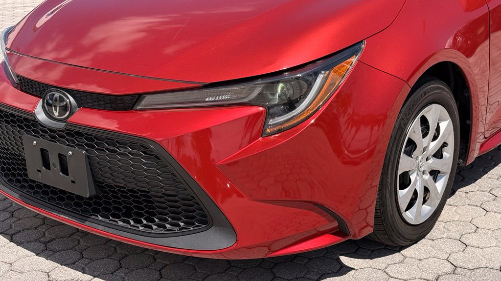 Used 2021 Toyota Corolla LE FWD image 15