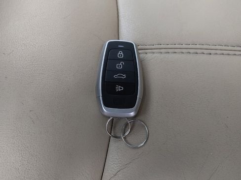 Used 2018 Nissan Pathfinder SL w/ SL Premium Package AWD/4WD image 32