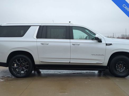 Used 2023 GMC Yukon XL SLT w/ SLT Premium Package image 8