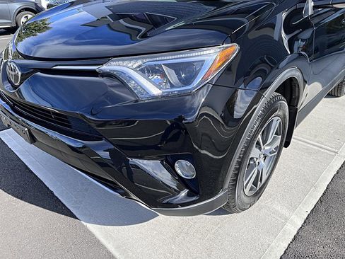 Used 2017 Toyota RAV4 XLE w/ Carpet Mat Package image 24