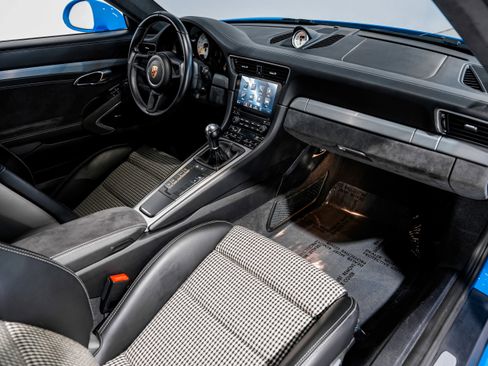 Used 2018 Porsche 911 GT3 image 31