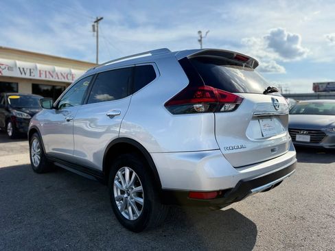 Used 2018 Nissan Rogue SV AWD/4WD image 10