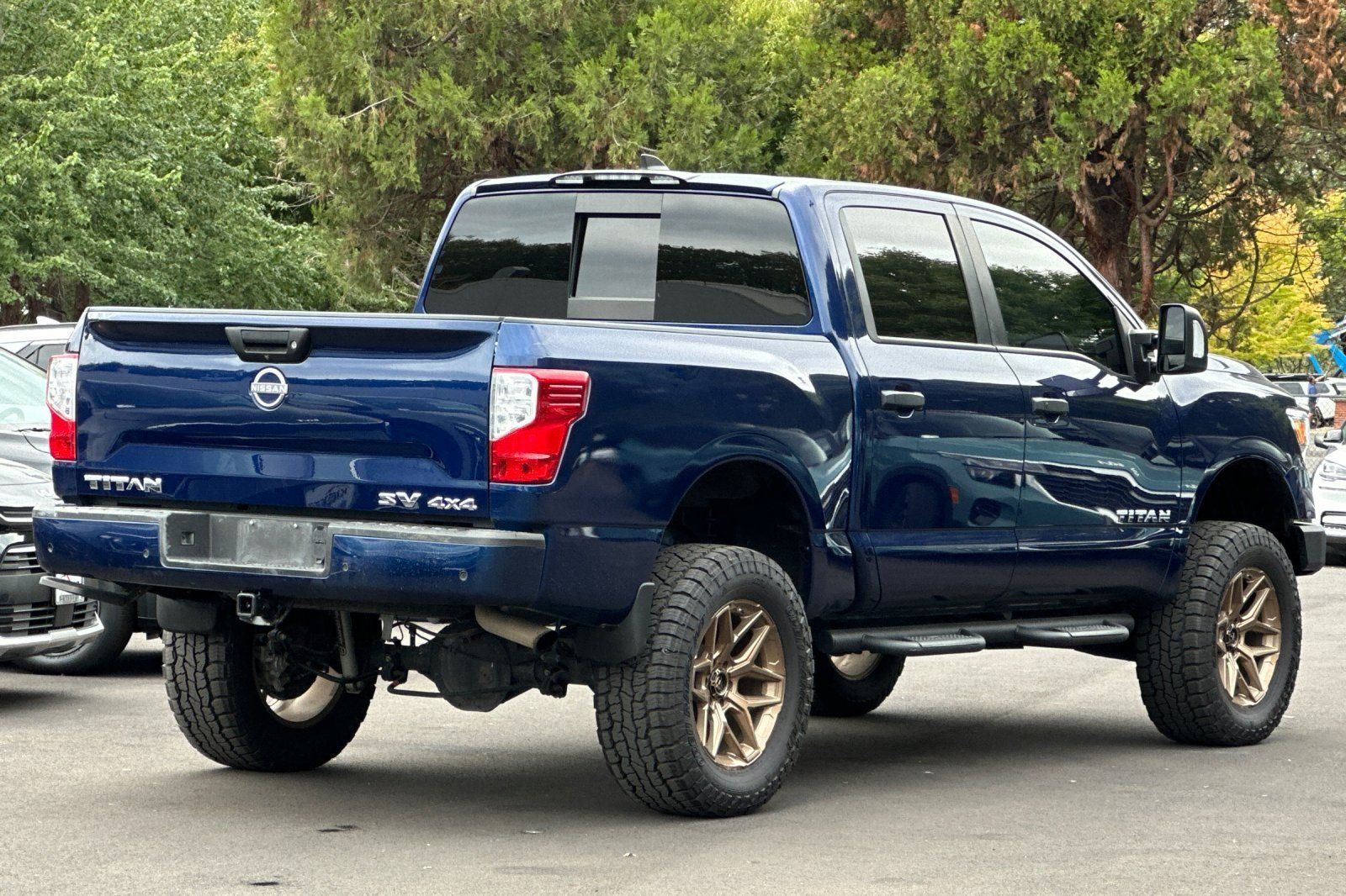 Used 2023 Nissan Titan SV w/ SV Convenience Package AWD/4WD image 4