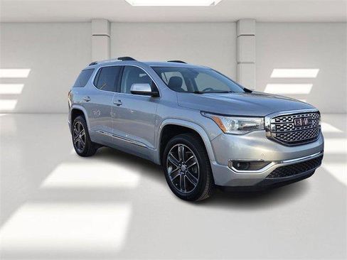 Used 2019 GMC Acadia Denali image 7