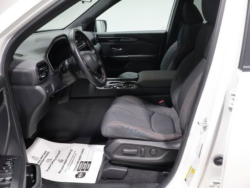 Used 2023 Honda Pilot Sport image 10