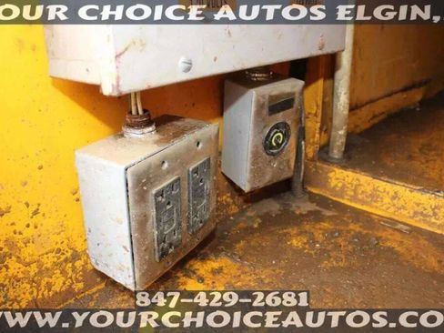 Used 2008 Ford F550 2WD Regular Cab Super Duty image 24