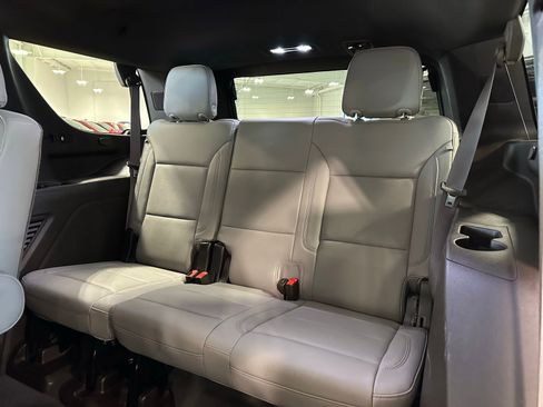 Used 2022 Chevrolet Tahoe Z71 w/ Max Trailering Package image 39