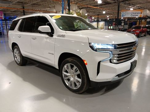 Used 2024 Chevrolet Tahoe High Country AWD/4WD image 4