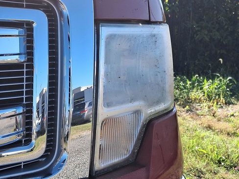 Used 2013 Ford F150 XLT w/ XLT Chrome Pkg image 15