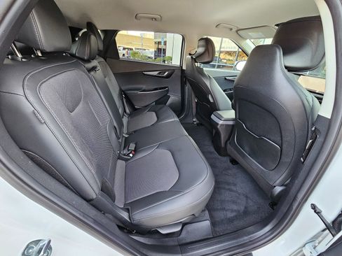 Used 2025 Kia EV6 Light image 29