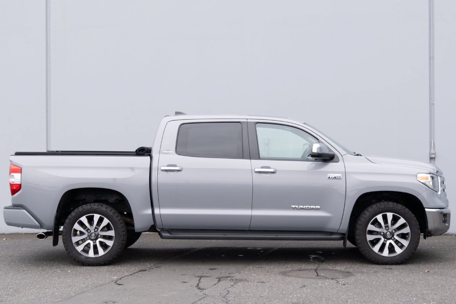 Used 2021 Toyota Tundra Limited w/ Limited Premium Package AWD/4WD image 27