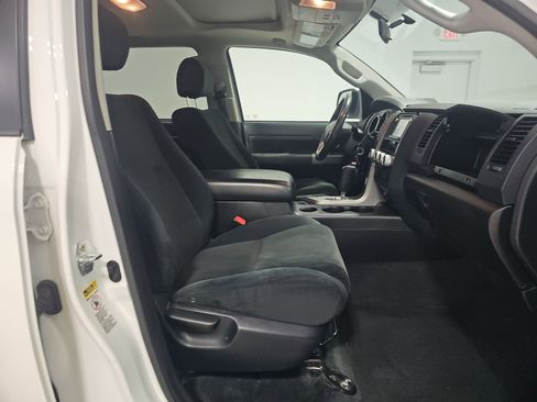 Used 2017 Toyota Sequoia SR5 w/ Sport Appearance Package image 8