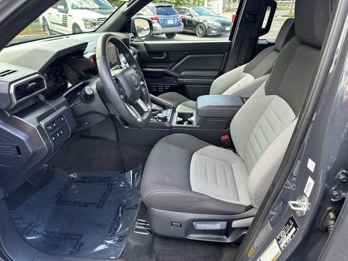Certified 2026 Toyota 4Runner TRD Off-Road AWD/4WD image 34