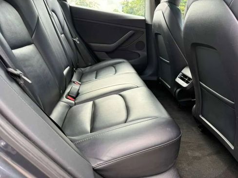 Used 2023 Tesla Model 3 Standard Range RWD image 9