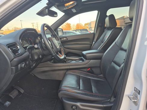 Used 2024 Dodge Durango GT image 2