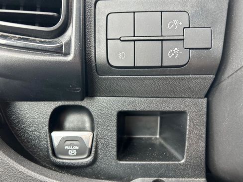 Used 2024 RAM ProMaster 2500 w/ Convenience Group FWD image 25