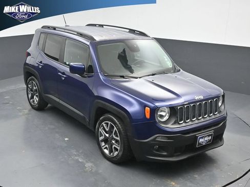 Used 2017 Jeep Renegade Latitude FWD image 9