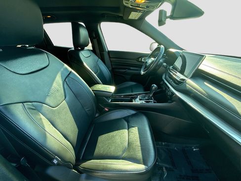 Used 2022 Jeep Compass High Altitude image 32