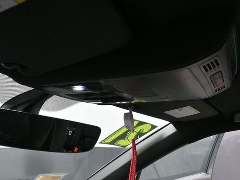 Used 2021 Volkswagen Tiguan SE R-Line image 22