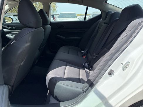 Used 2025 Nissan Altima 2.5 SV FWD image 25