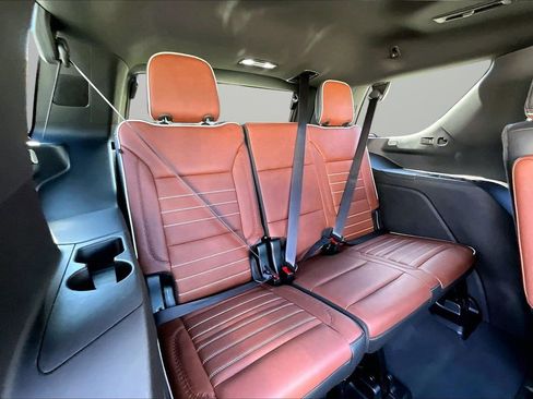 Used 2023 GMC Yukon Denali Ultimate image 26