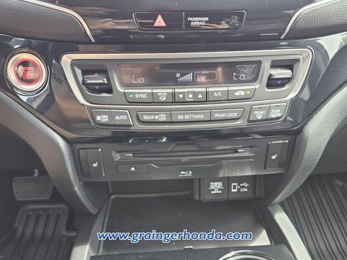 Used 2021 Honda Pilot Touring image 17