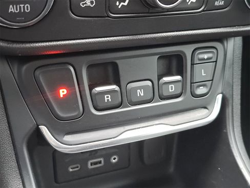 Used 2020 GMC Terrain Denali w/ Denali Premium Package image 29