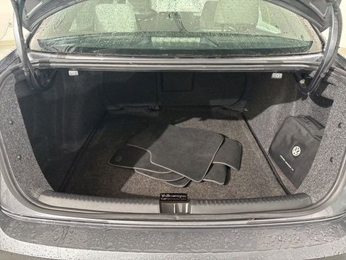 Used 2016 Volkswagen Jetta Sport image 13