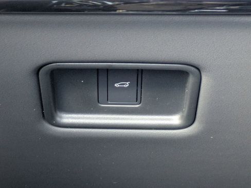 New 2026 Land Rover Range Rover Sport SE image 18