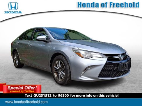 Used 2016 Toyota Camry SE FWD image 1